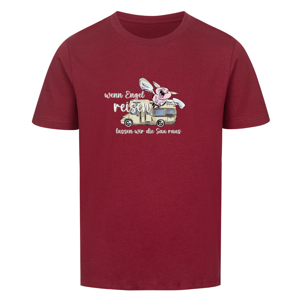 campingtshirt. Unser Motiv “Wenn Engel reisen, lassen wir die Sau raus” ist eine humorvolle Hommage an all die unvergesslichen Momente beim Camping und auf Reisen. Mit einem charmanten Design und einem augenzwinkernden Spruch lädt dieses Motiv dazu ein, die Alltagssorgen hinter sich zu lassen und das Leben in vollen Zügen zu genießen.