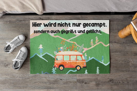 Hier wird nicht nur gecampt Fußmatte